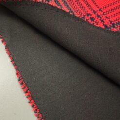 🌟 Luksuzni crveno-plavi vuneni karirani uzor s crnom podstavom - teška rastezljiva tkanina za moderne kapute i jakne