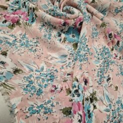 🌷 Georgette, nježno ružičasta s tirkiznim cvjetnim uzorkom (70 g/m²)