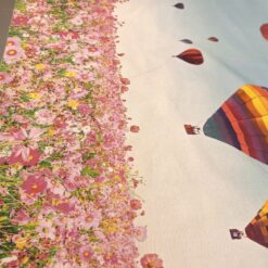 Digital print pamučno platno - roza cvjetno s balonima na plavom nebu